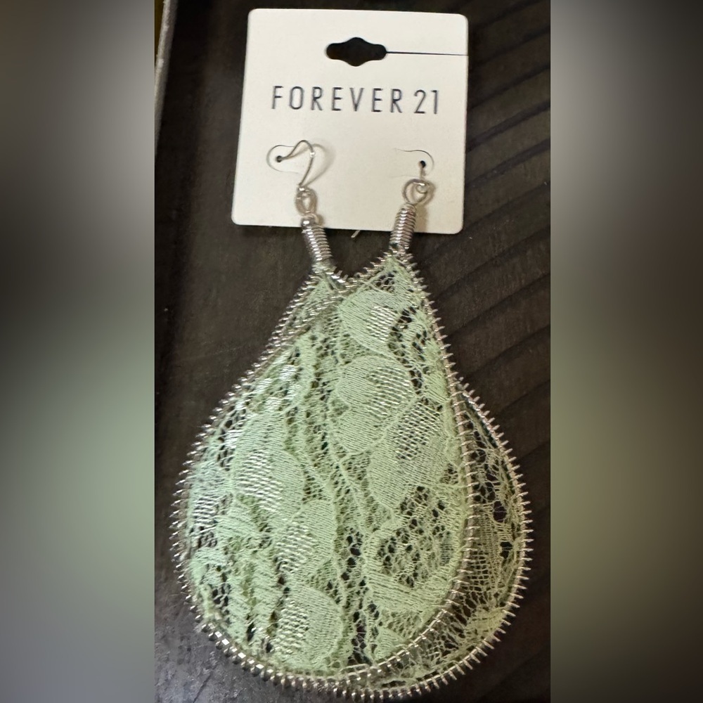 Women’s Jewelry Collection  35+ Stunning Pieces! - Picture 13 of 14